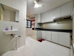 Blk 405 Hong Kah Court (Jurong West), HDB Executive #553572961